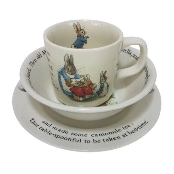 Wedgewood Beatrix Potter 3 piece Childrens Dinnerware Set & 2 Peter Rabbit DVDs - Picture 2 of 16